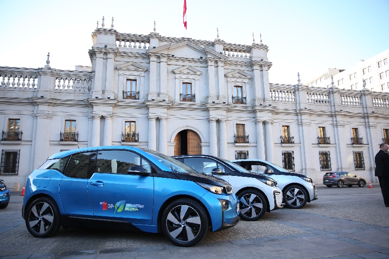 Gobierno chileno presenta aplicación que releva el rendimiento de vehículos eléctricos