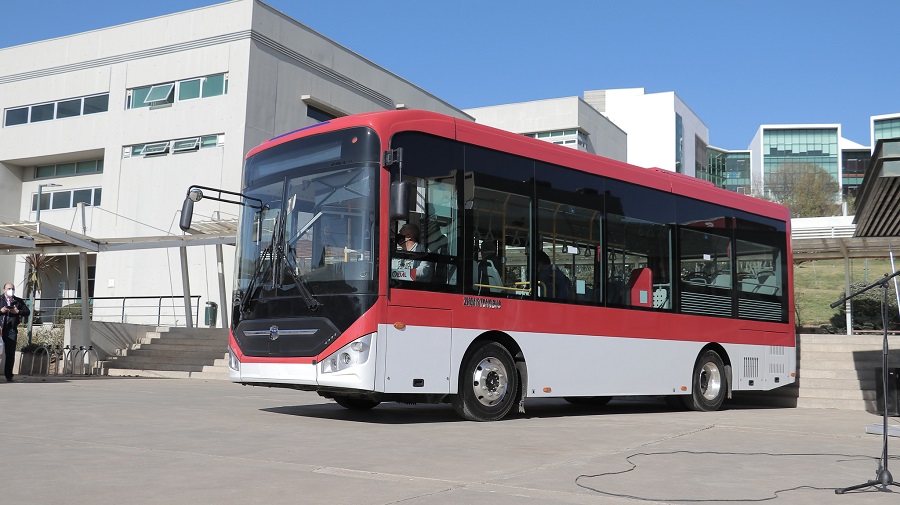 Compañías de todo el mundo preparan sus ofertas para las licitaciones de buses eléctricos en Chile