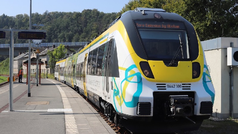 Prueban con éxito el tren eléctrico a batería que Alstom pondrá en servicio hacia fin de año