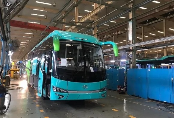Minera Miski Mayo incorpora buses eléctricos para transporte de personal