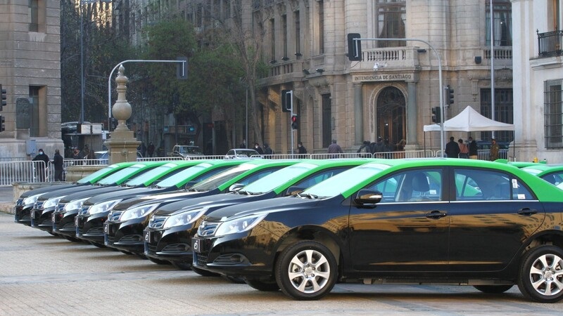 AgenciaSE modifica el programa Mi Taxi Eléctrico de cara a la implementación en regiones