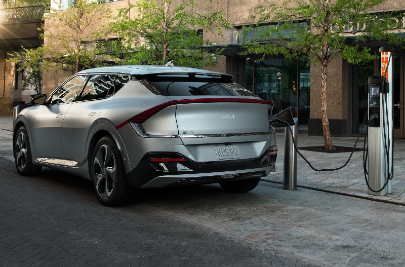 El nuevo crossover eléctrico de Kia supera uno de los récord guinness de Tesla en un viaje por USA
