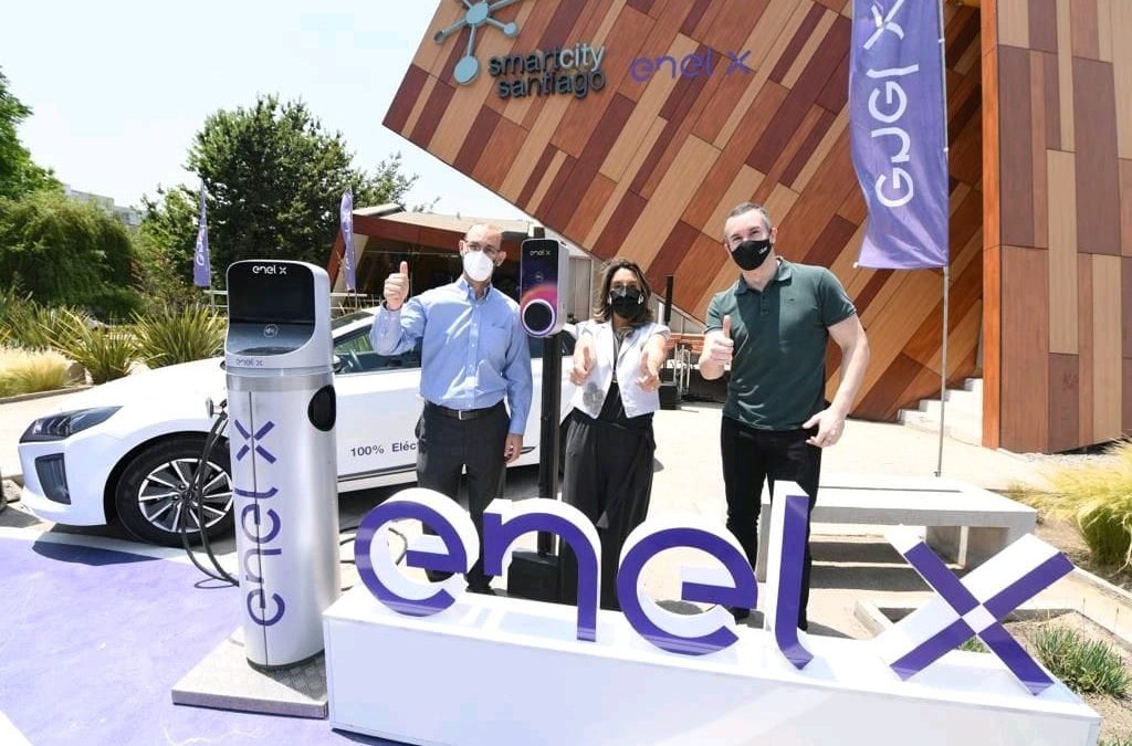 Uber junto con Enel X incorporarán 300 vehículos eléctricos en los próximos tres meses en Chile