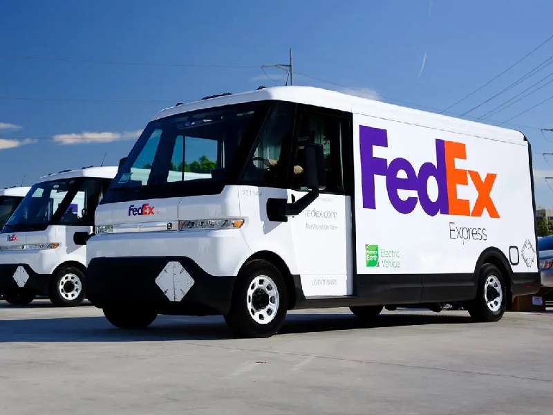 Este es el plan de Fedex para entregar paquetes con 200.000 vehículos eléctricos