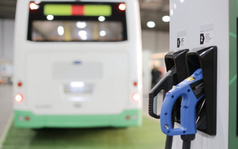 Con opciones en electromovilidad transportistas piden «soluciones de fondo» por alzas en combustibles