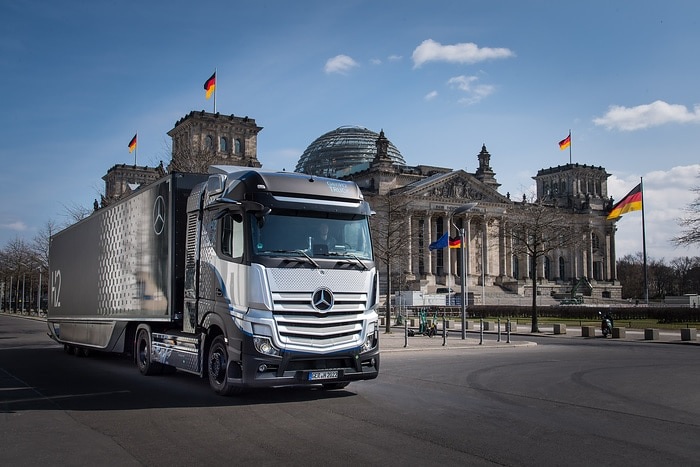 Daimler Truck presenta un camión a hidrógeno y promueve el desarrollo de la infraestructura