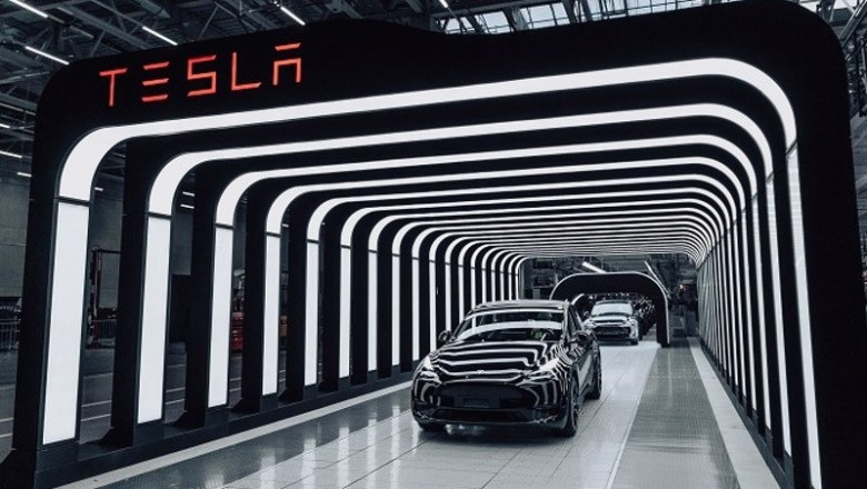 Anuncios de Elon Musk: inicio de producción de nuevos modelos eléctricos y un “robotaxi”