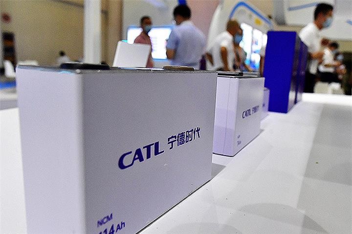 CATL se adueña de nuevos yacimientos de litio para ganar la carrera de las baterías de vehículos eléctricos