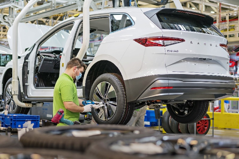 Superados los «cuellos de botella» Škoda Auto reanuda la producción de su vehículo eléctrico