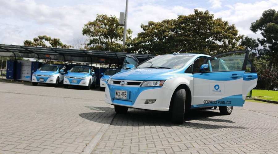 Taxis eléctricos en Bogotá: ¿Un proyecto “fallido” por el color de los vehículos?