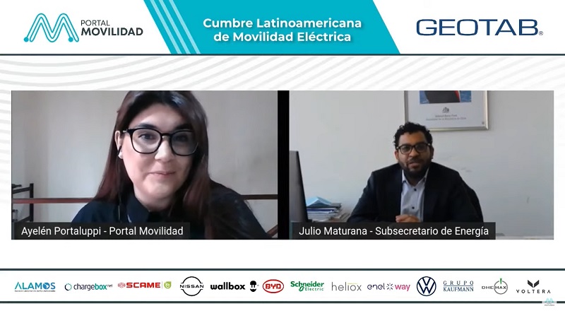 Nuevas normas, retrofit y más buses y taxis eléctricos: Los anuncios de Julio Maturana para Chile