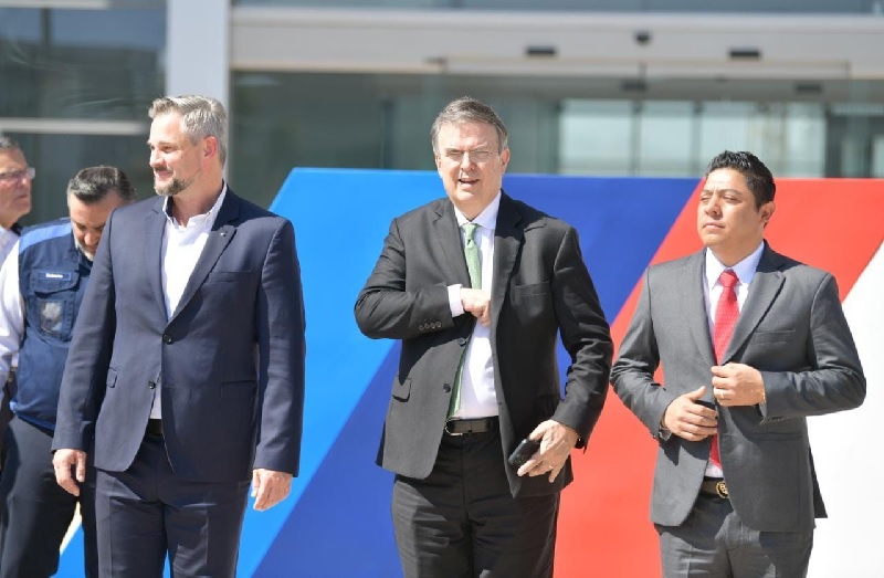 Gobierno anuncia “altas posibilidades” de una planta de vehículos eléctricos BMW en Potosí