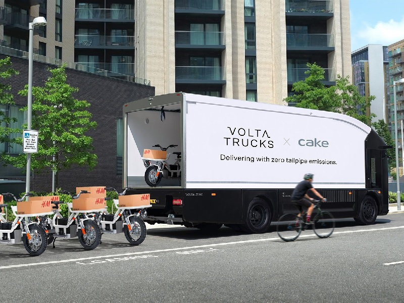 Así será el «microhub» de Volta Trucks y las motocicletas eléctricas Cake para última milla