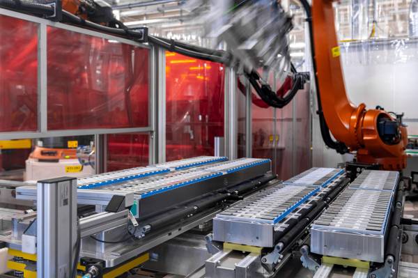 BMW Group in Leipzig: First cell coating line for battery modules goes on stream