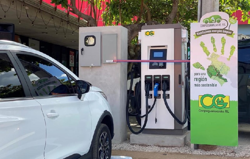 ARESEP aprueba rebaja en tarifa para carga rápida de vehículos eléctricos en Costa Rica