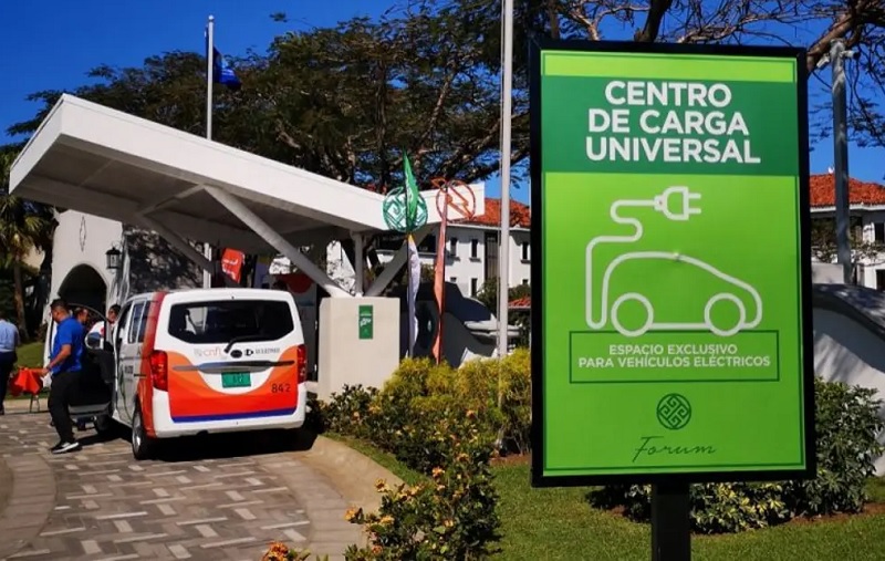 Así es el primer centro de «carga universal» para vehículos eléctricos de Costa Rica