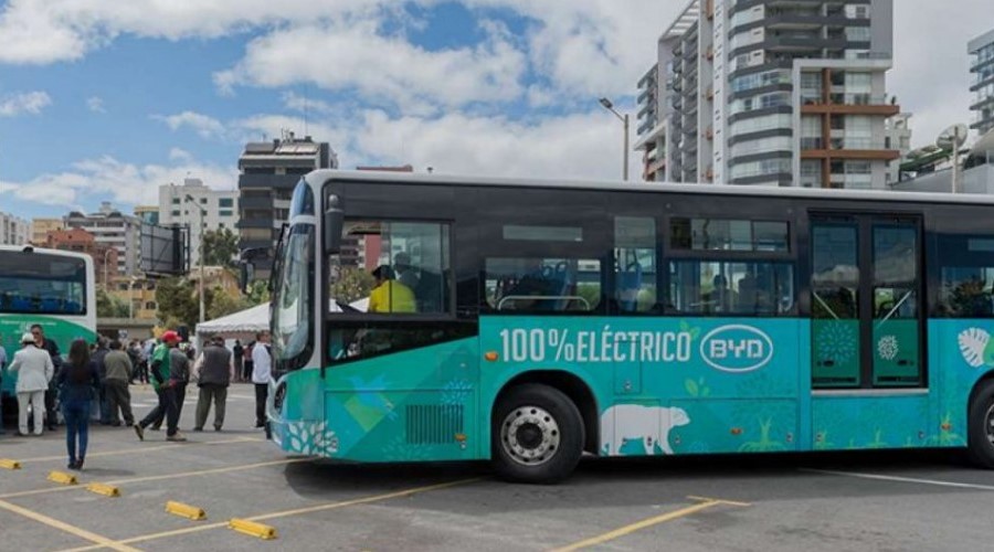 Con el nuevo plan, Cuenca busca incorporar 120 buses y 1000 taxis eléctricos