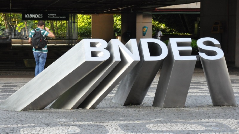BNDES estuda elétricos no transporte urbano em mais de 30 cidades