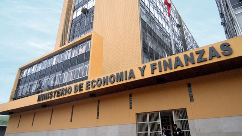 Perú publica reglamento para aplicación de regímenes especiales de depreciación para vehículos eléctricos