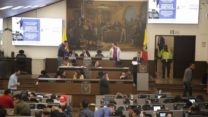 Insisten en Concejo de Bogotá por acuerdo de transición a vehículos eléctricos