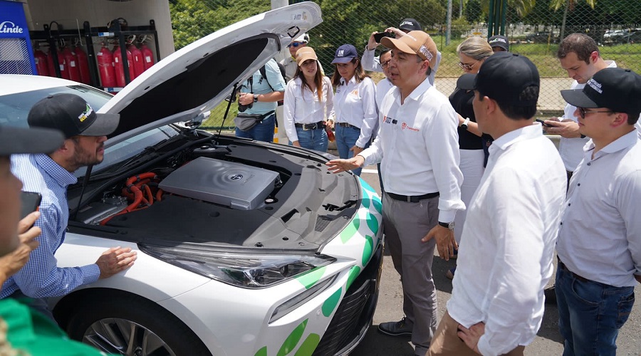 Camargo plantea taxis a hidrógeno como “excelente alternativa” para migrar flotas en Colombia