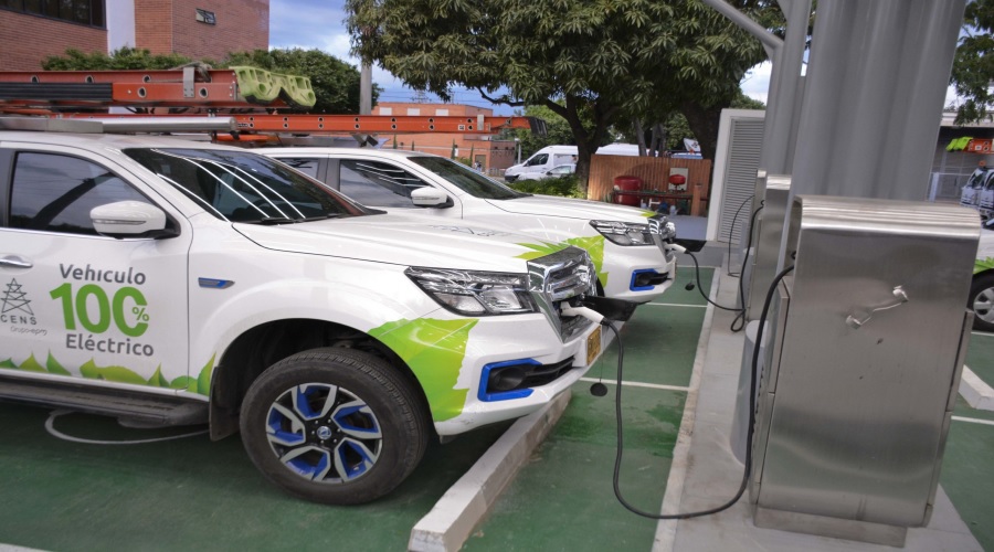 ¿Carga de vehículos con tarifa desde 2024? El plan que analiza CENS para Colombia