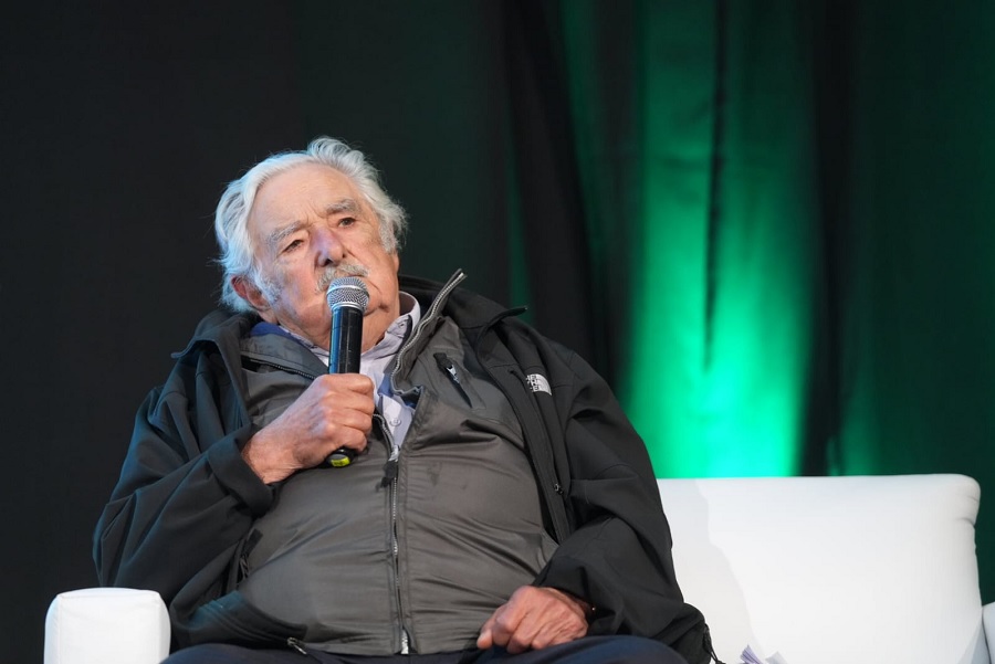 Un ejemplo. Pepe Mujica: “Tengo un triciclo eléctrico en mi chacra”