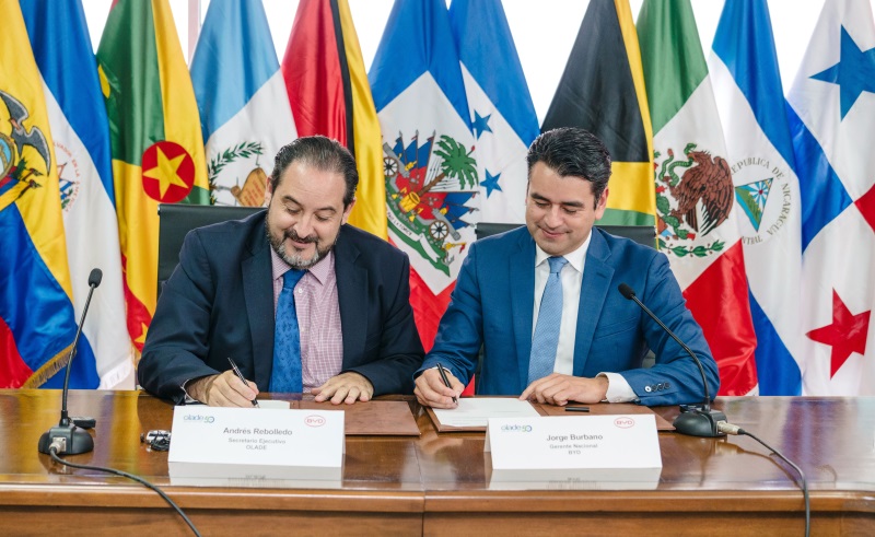 Acuerdo de Cooperación. OLADE y BYD Ecuador crean alianza estratégica para impulsar la movilidad eléctrica