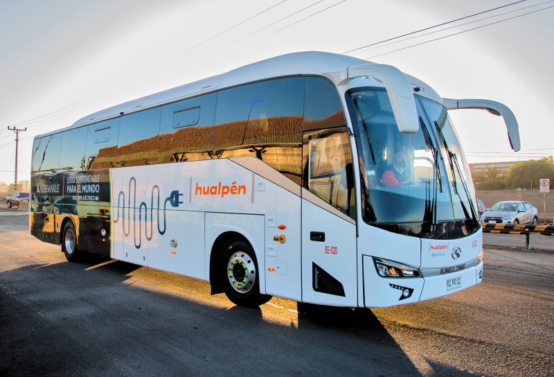 Proyecciones. Buses Hualpén marca rumbo hacia un 15% de flota eléctrica para 2024