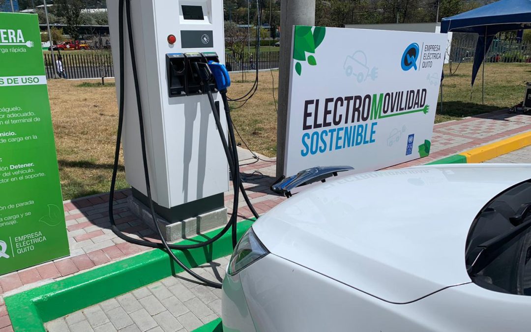 Ante la crisis. En Ecuador avanza venta de vehículos eléctricos pero solo se instalaron 2 puntos de carga