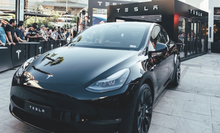 Nuevo player. ¿Cómo se posicionan las automotrices tras la llegada de Tesla a Chile?