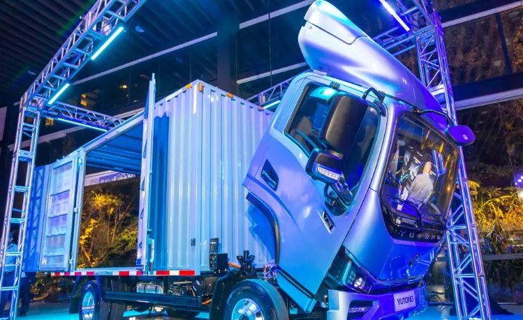 Para última milla.  Yutong presenta en México su nueva línea de camiones eléctricos