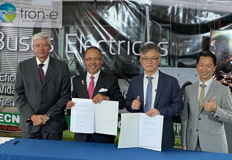 Nuevo player. Ecuador y Taiwán firman acuerdo para fabricar buses eléctricos para exportación