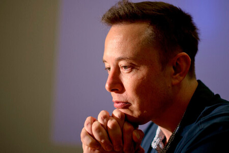 Saltan las chispas.  ¿Se achica Tesla? Elon Musk anunció el despido de 14.000 trabajadores
