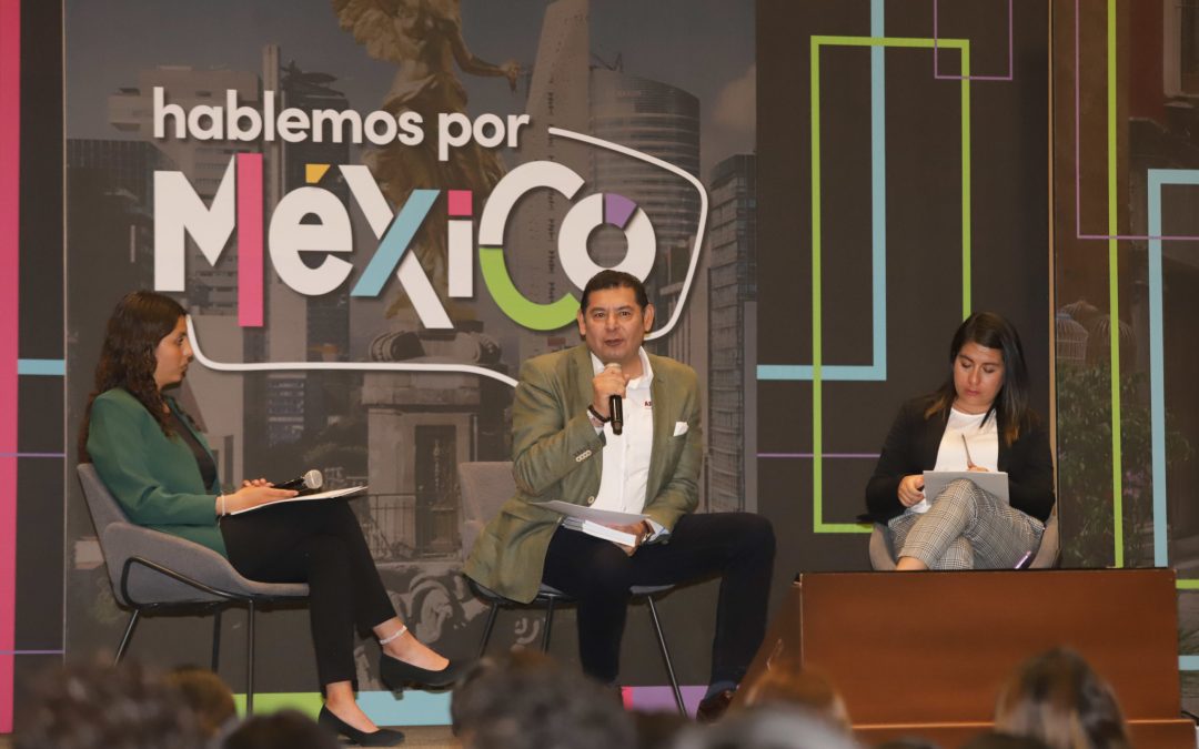 En campaña.  Proponen que gobierno de Puebla pague 40% del costo por convertir transporte público en eléctrico